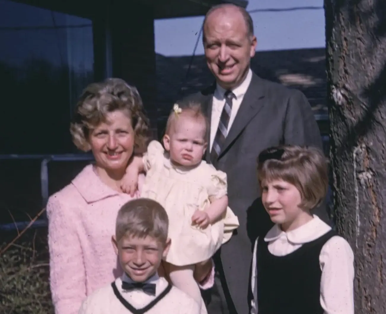 Bill Gates (front, in white sweater) as a child in the 1960s Bill Gates (front, in white sweater) as a child in the 1960s